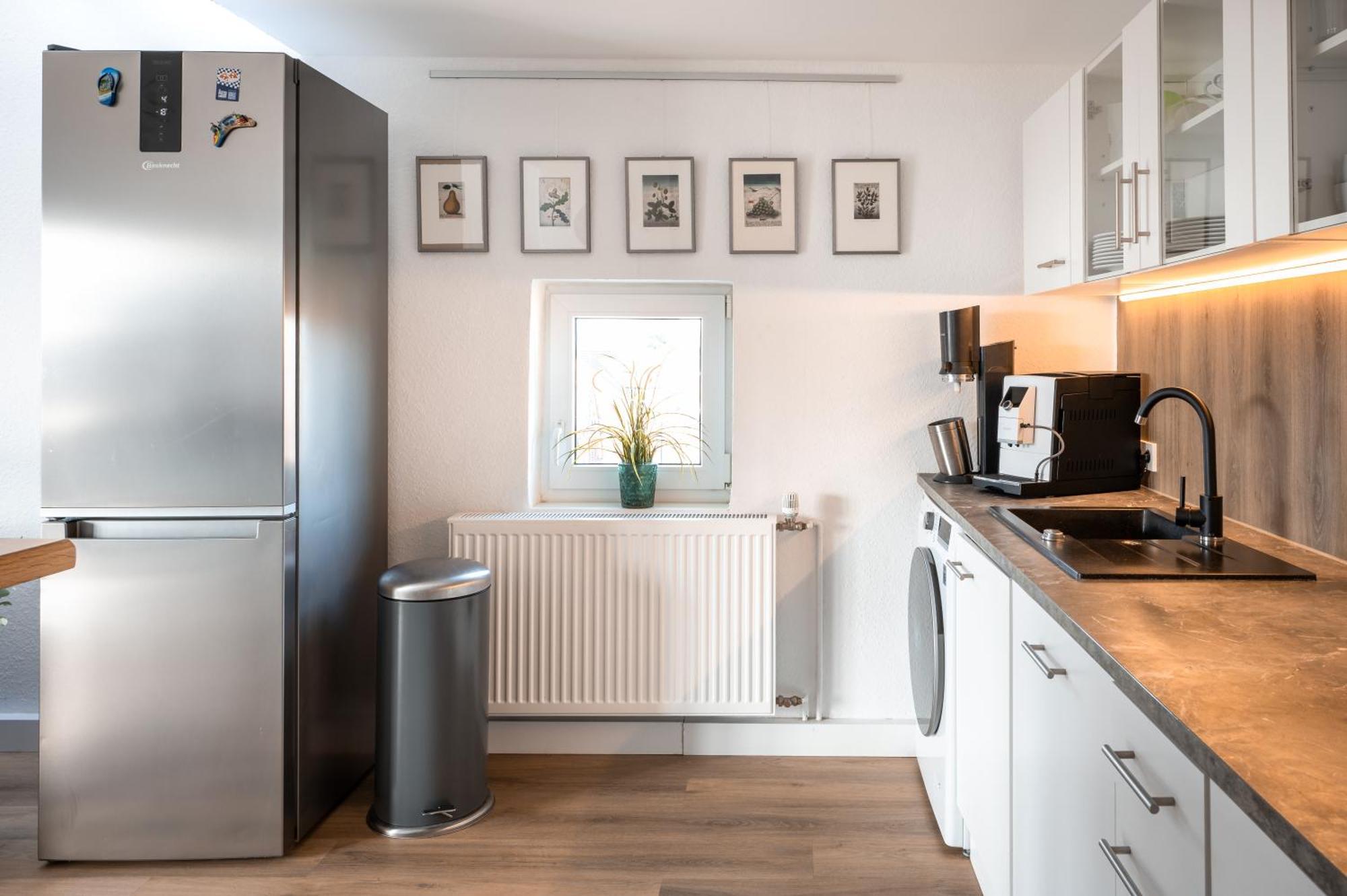 Eich-Penthouse, Zentral Am Stadtwald Mit Ausblick Ueber Die Stadt, 24H Self Check-In, Netflix, Disneyplus Hannover Ngoại thất bức ảnh